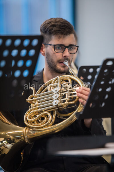 f2019-033